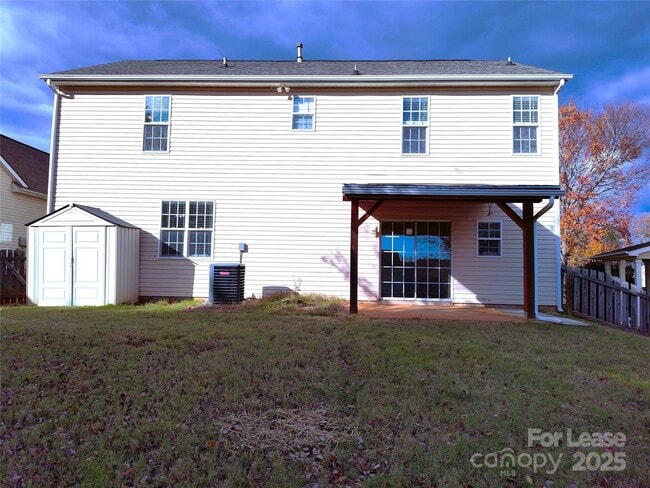 Building Photo - 16127 Circlegreen Dr