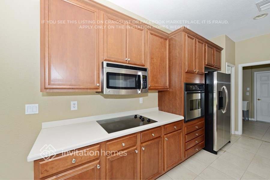 Building Photo - 27042 Firebush Dr