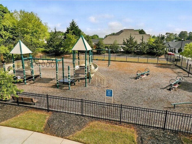 Building Photo - 4780 Lost Creek Dr