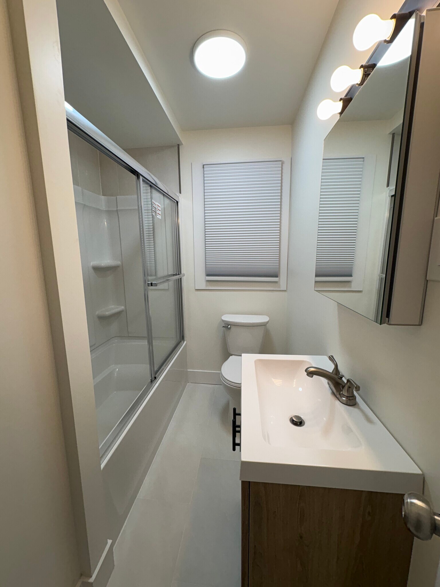 Building Photo - 193 Jerome Ave