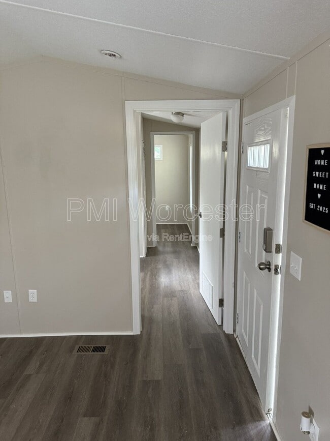 Building Photo - 29 Lachapelle St