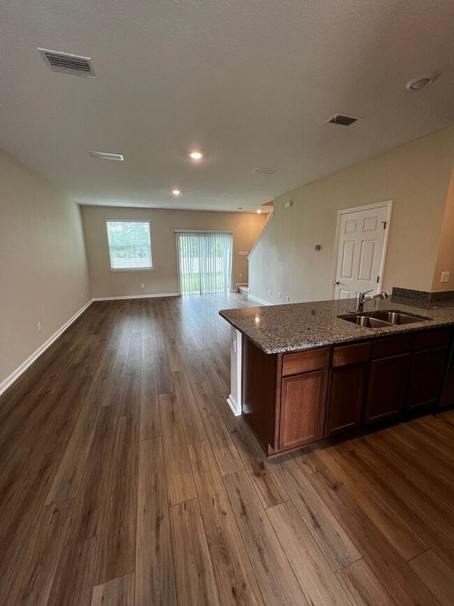 Building Photo - Brand New 3/2.5 Townhome!