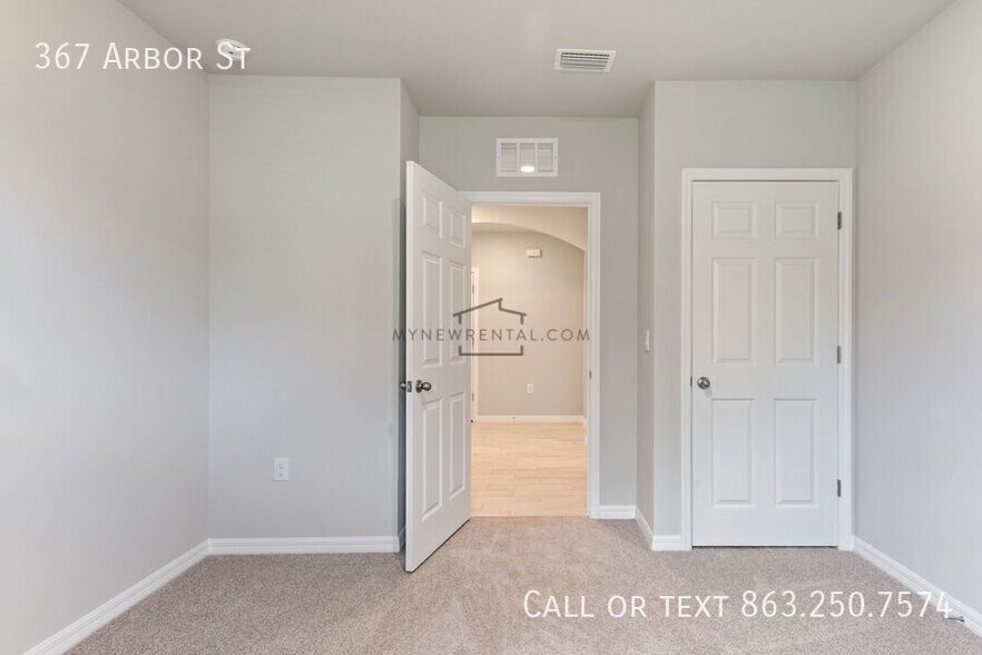 Building Photo - 367 Arbor St