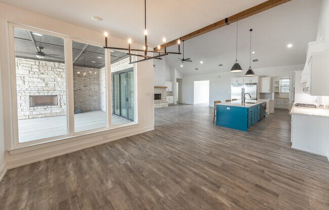 Building Photo - 19108 County Rd 2240