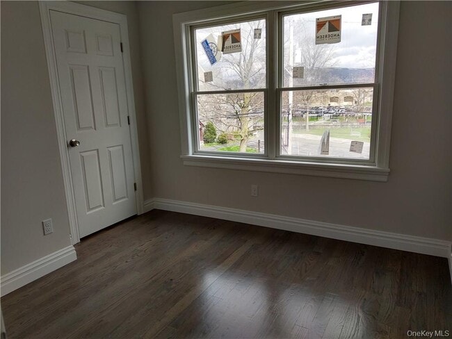 Building Photo - 27 Church St