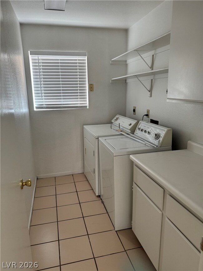 Building Photo - 1429 Lilac Breeze Cir