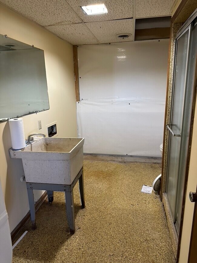 Building Photo - 5120 Candies Creek Ridge Rd