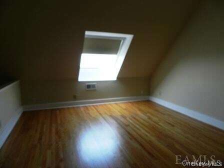 Building Photo - 304 Chateau Rive