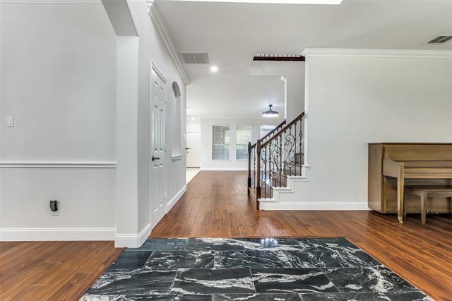 Building Photo - 7526 Greenvalley Ln