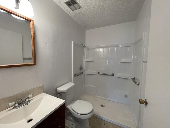 Building Photo - 102 Butler Ave