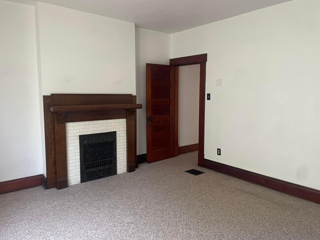 Building Photo - 273 Thurman Ave