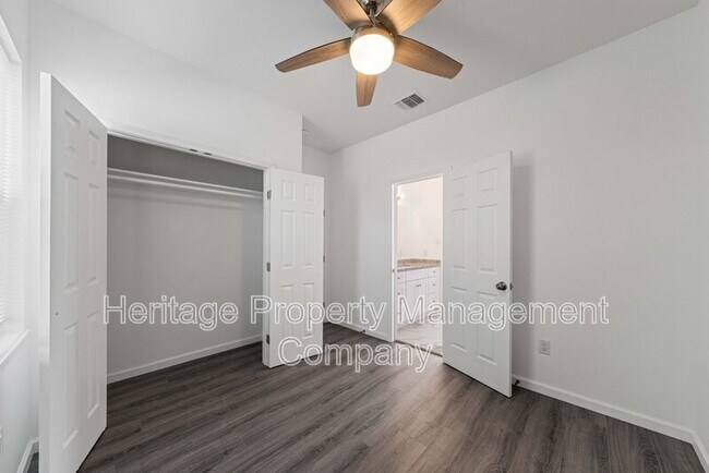 Building Photo - 323 Gabriel