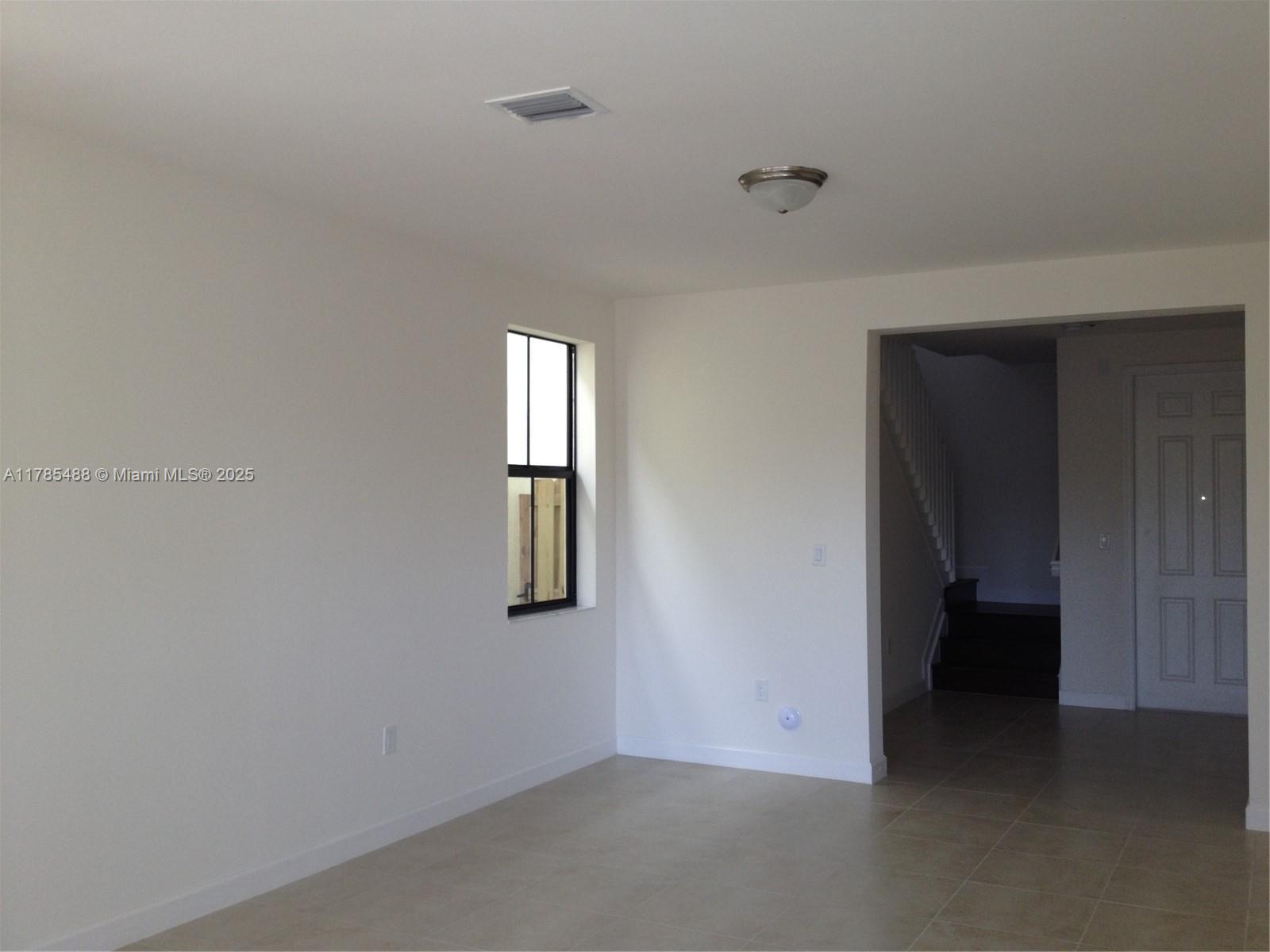 Building Photo - 10350 NW 70th Ter