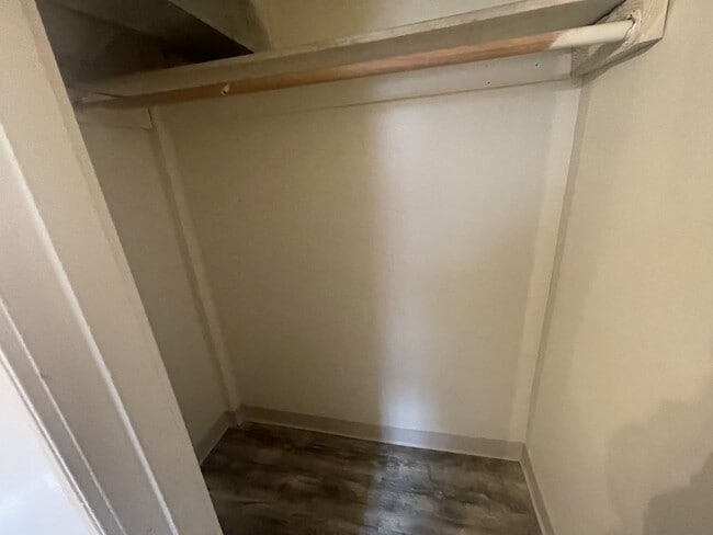 Building Photo - Two Bedroom, One and half bathroom house! ...