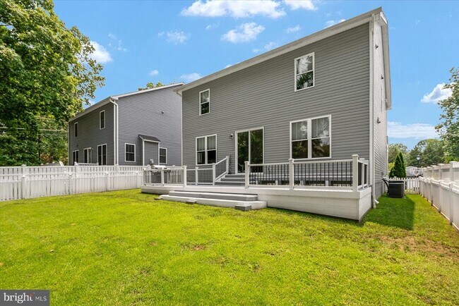 Building Photo - 806 Lynwood Ln