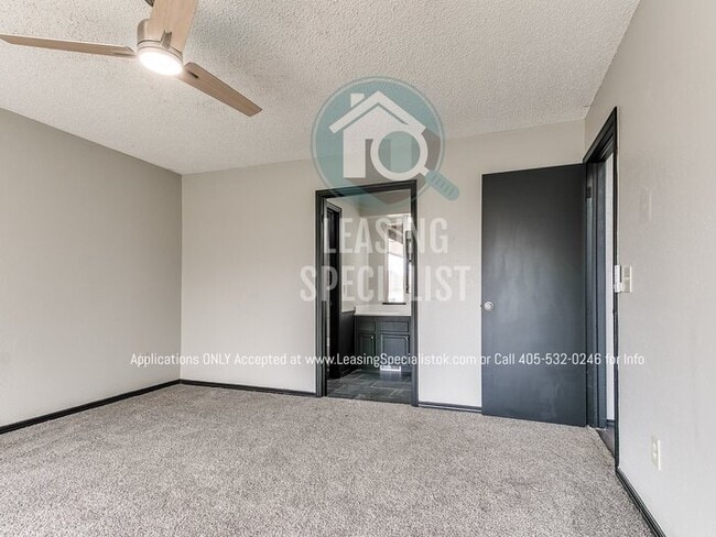 Building Photo - Spacious Updated 3 Bed 2 bath Home