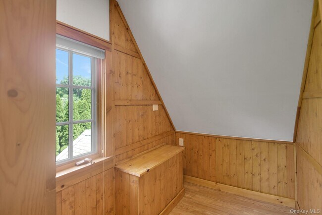 Building Photo - 46 Fenimore Rd