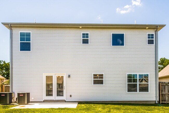 Building Photo - 3338 Cotswold Ln