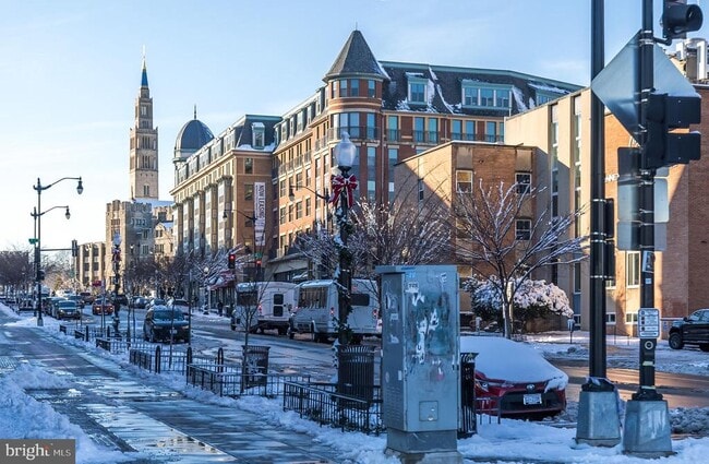 Building Photo - 3205 7th St NE
