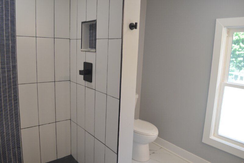 Building Photo - 5581 E Main St