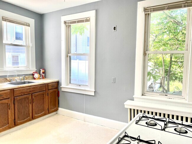 Building Photo - 19 Nelson Ave