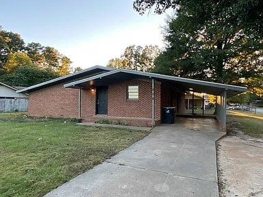 Building Photo - 426 Northside Dr