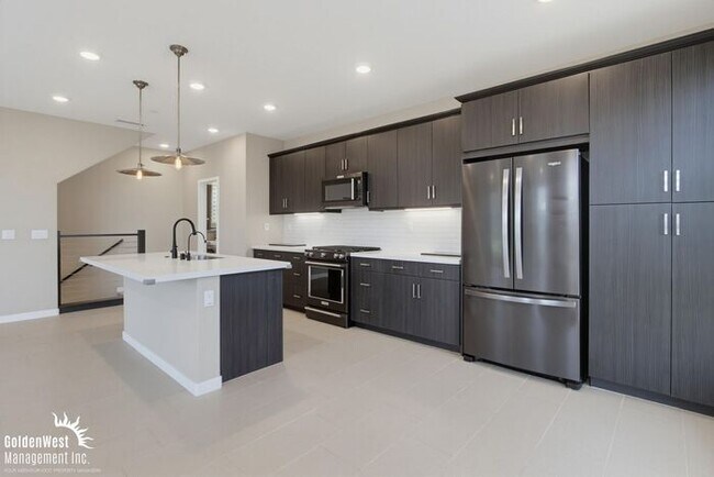 Building Photo - Modern and Stylish 2Bdm 2.5Ba Home in the Civita Community of Mission Valley!