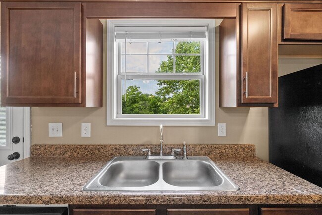 Building Photo - 1772 Spring Water Drive