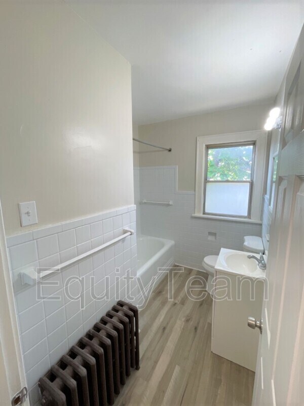 Building Photo - 1213 Texas Ave