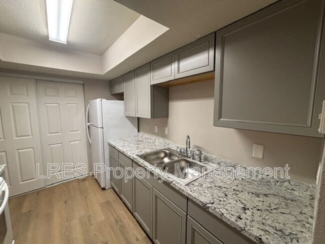 Building Photo - 1603 Terrace Dr