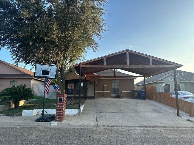 Primary Photo - 6005 Asis