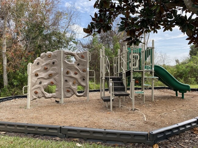 Building Photo - 4984 Luge Ln