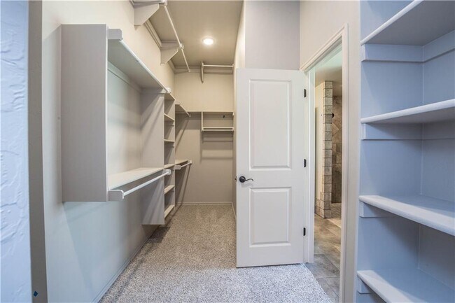 Building Photo - 2801 Cypress Springs Blvd