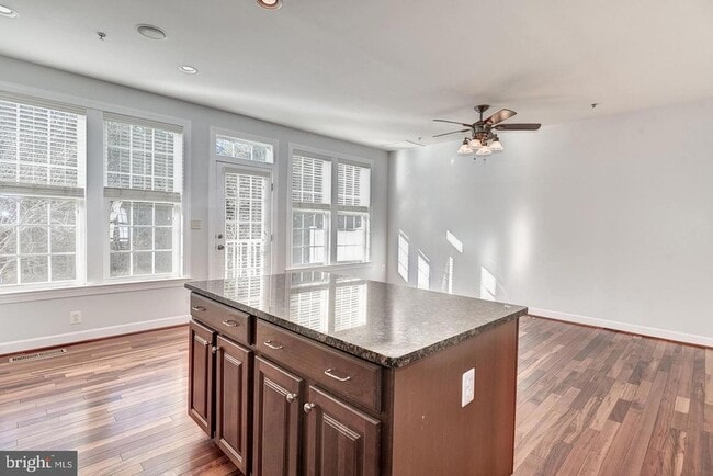 Building Photo - 7576 Maidenhead Dr