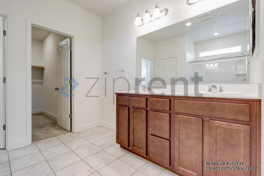 Building Photo - 292 Springfield Dr