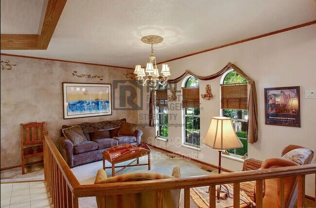 Building Photo - 2541 Taylor Ln