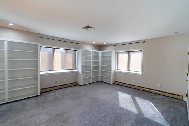 Building Photo - 363 Blackstrap Rd