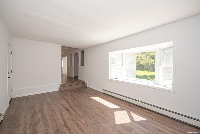 Building Photo - 22 Eastover Dr