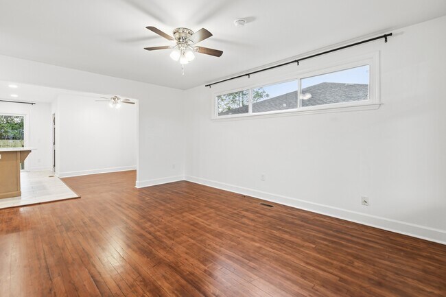 Building Photo - 3831 Hottinger Ave