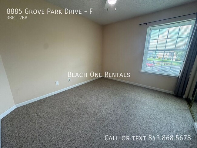 Building Photo - 8885 Grove Park Dr