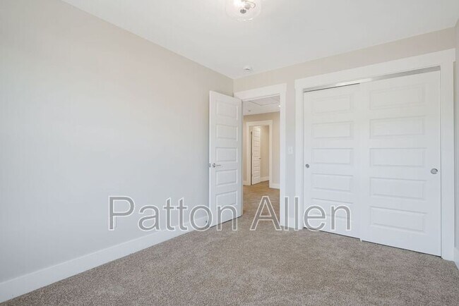 Building Photo - 7 Bolton St