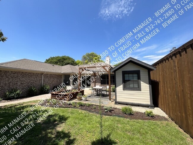 Building Photo - 645 Thompson Dr