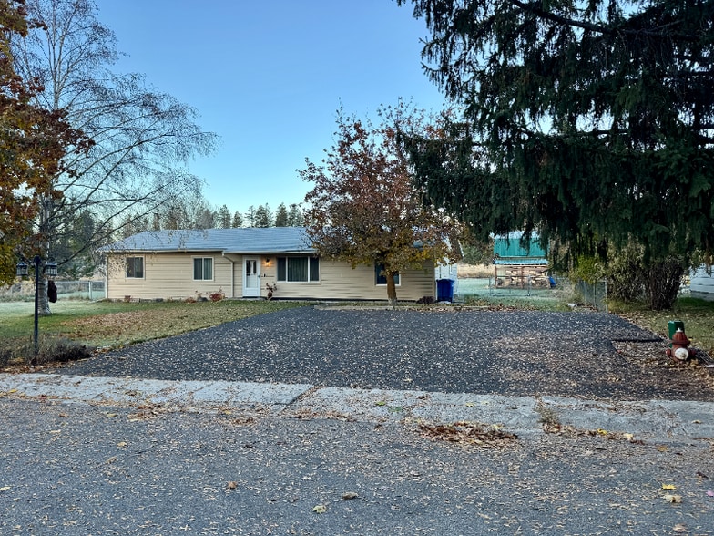 Primary Photo - 328 Cougar Trail