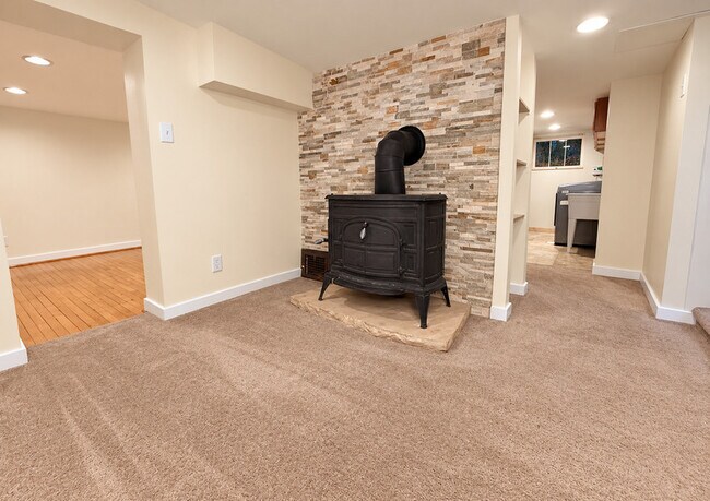 Building Photo - 3790 High Ct