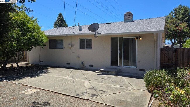 Building Photo - 40622 Blacow Rd