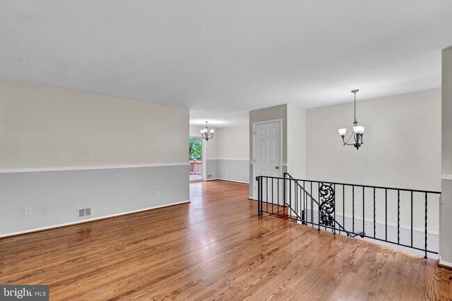 Building Photo - 14715 Lock Dr