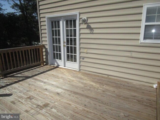 Building Photo - 7911 Heatherleigh Pl
