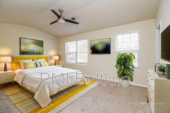 Building Photo - 5675 Laurel Ridge Cir