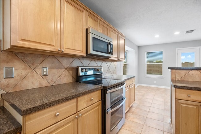 Building Photo - 2210 Melanie Park Dr