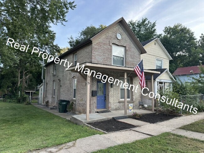 Building Photo - 515 Miami St